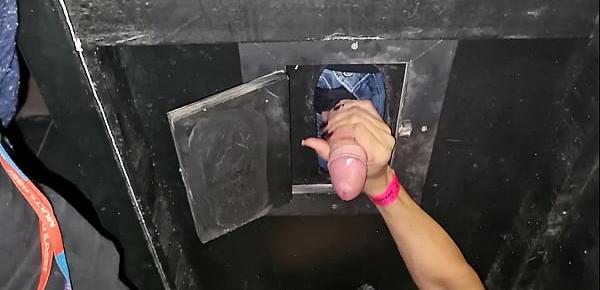  couple sucking cocks at Gloryhole at swing party